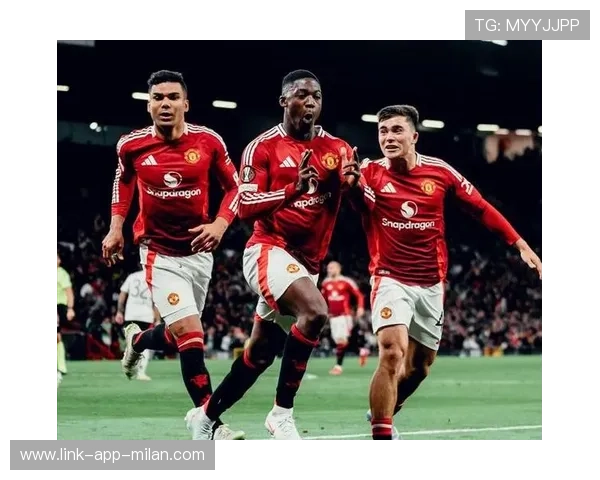 曼联后场出球受限