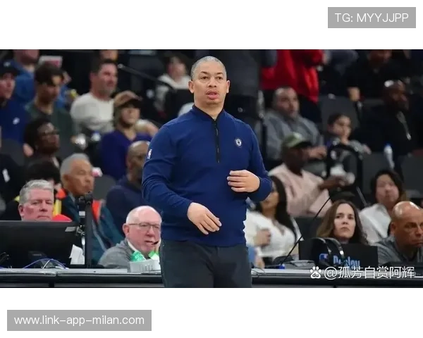 球员在赛后被评为当场最佳并获得媒体专访 球员在赛后被评为当场最佳并获得媒体专访