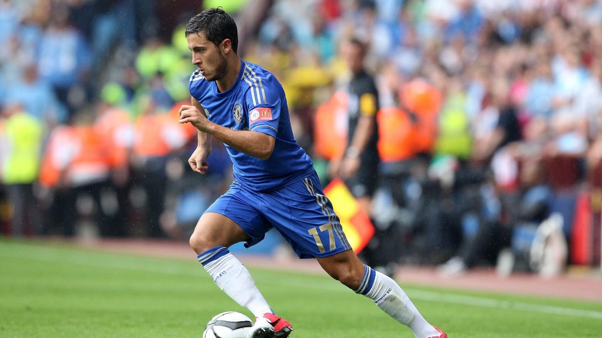 中超联赛中国队战平 球员表现稳定，中超联赛的水平