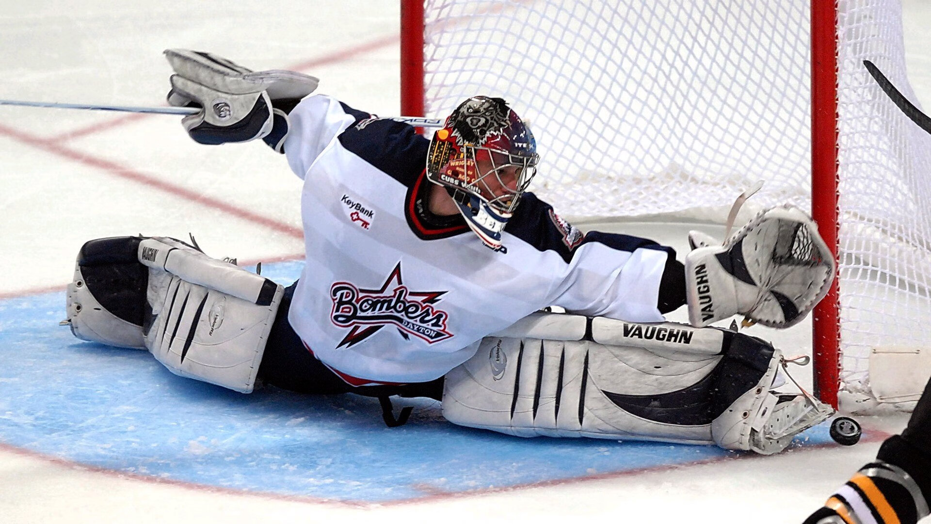 拜仁替补边锋登场即进球，拜仁 边锋